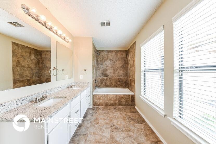 Building Photo - 816 Willow Wood Dr