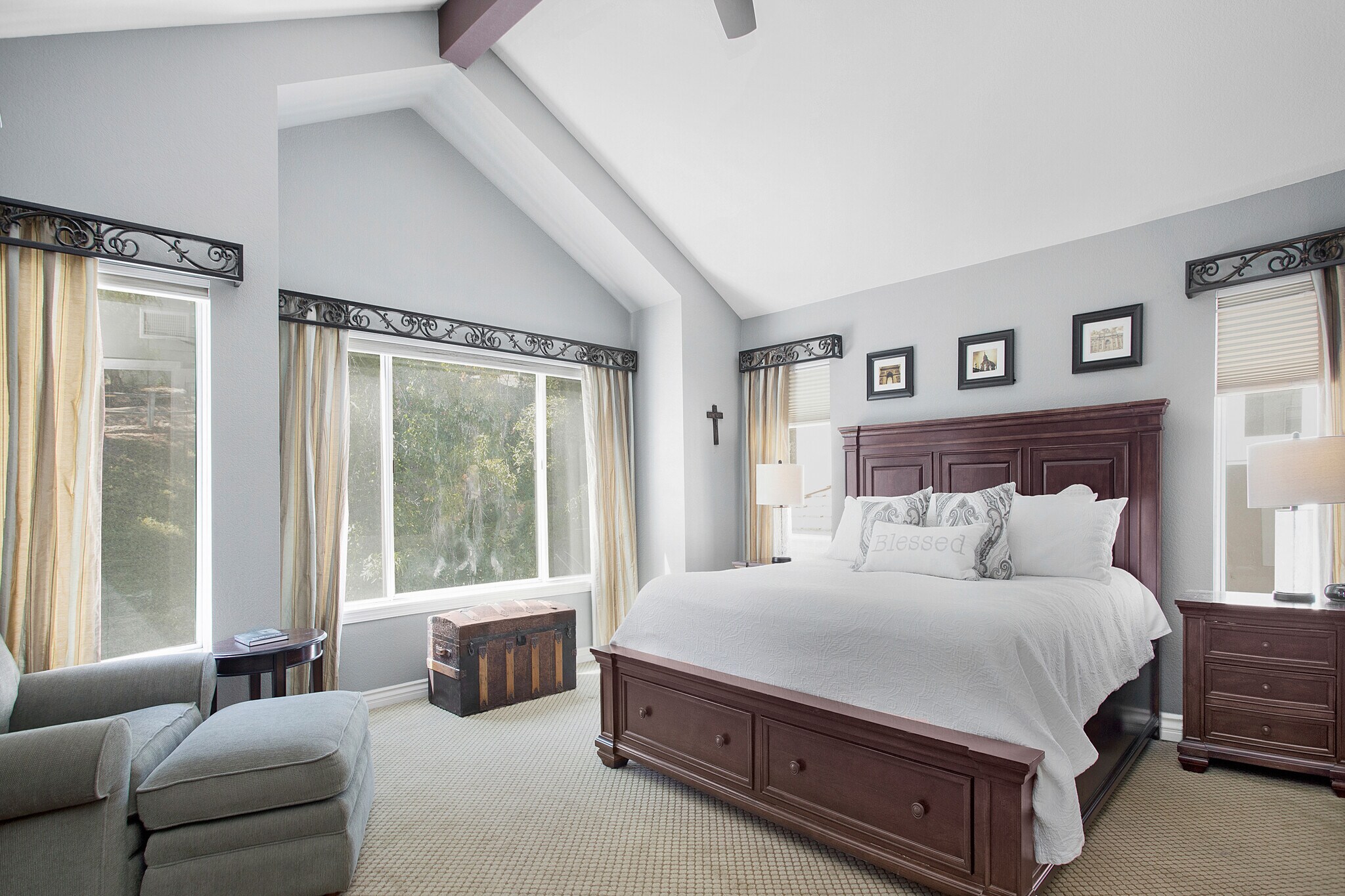Primary suite with hillside views shown with king bed - 35 Inverary