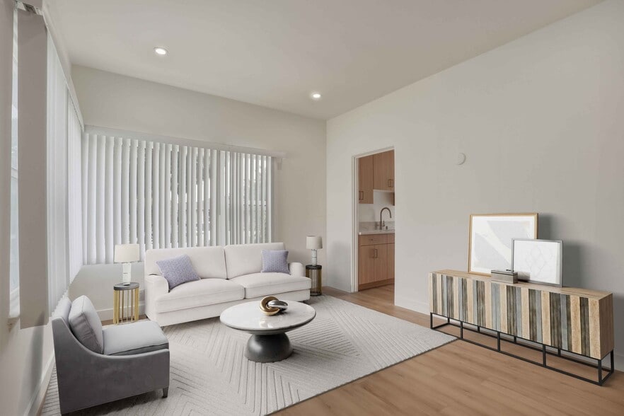 Building Photo - 2317 Ocean Park Blvd