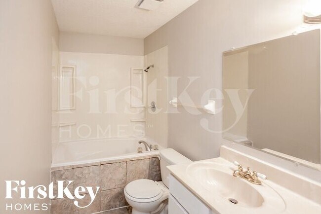 Building Photo - 6756 Burlingame Dr