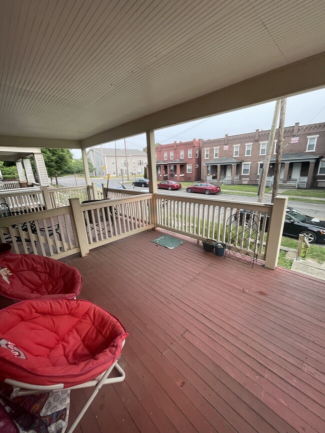 Large Front Porch - 400 Chittenden Ave