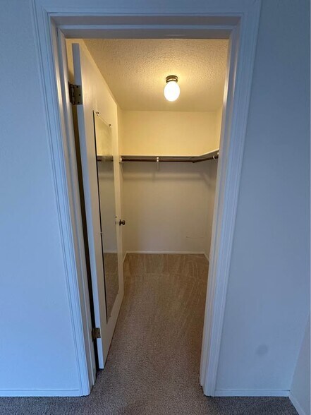 Building Photo - 11104 NE 68th St