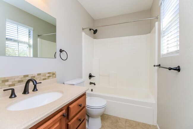 Building Photo - 2634 S Southwind Dr