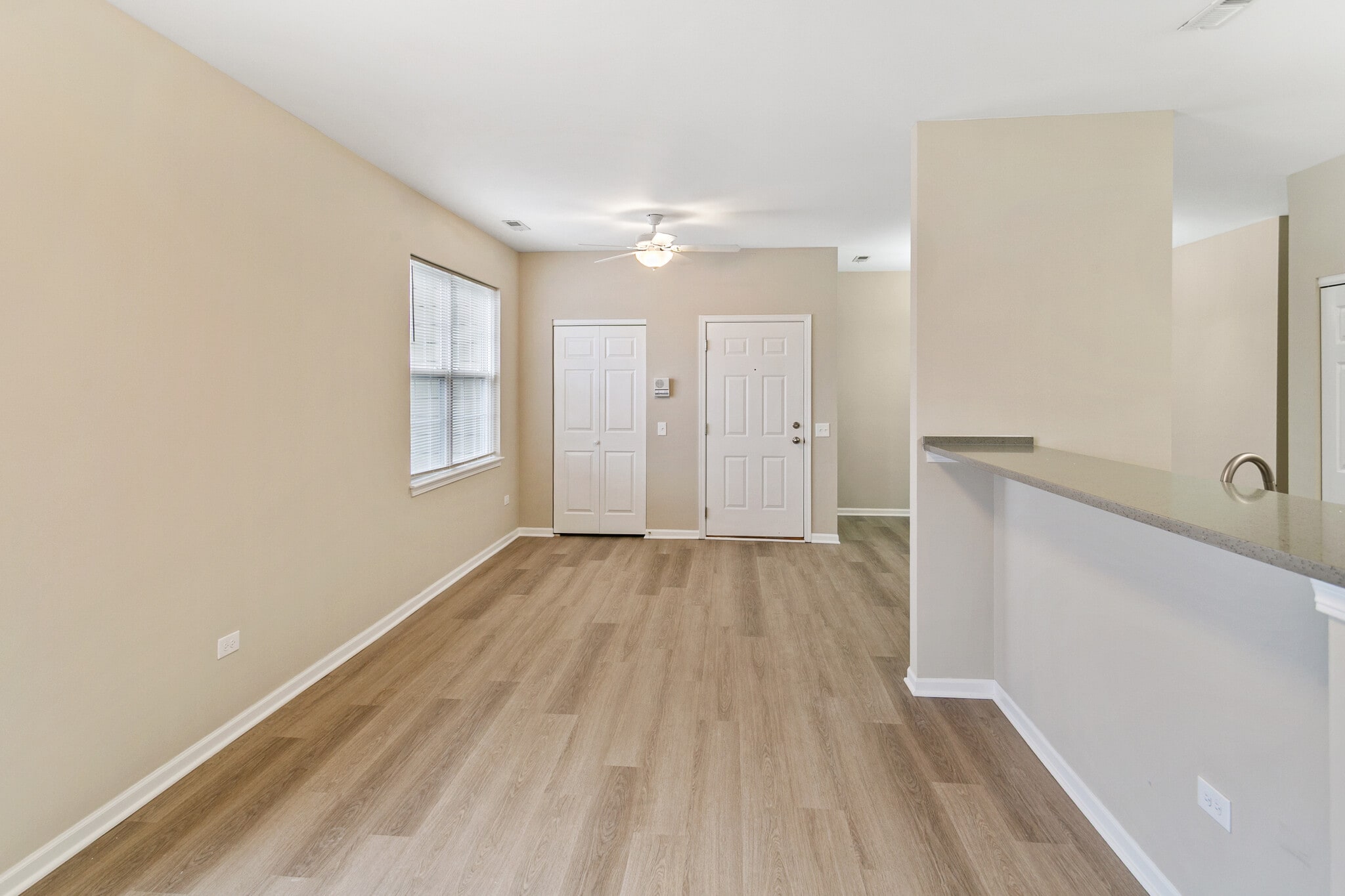 Building Photo - 1171 Mount Vernon Dr