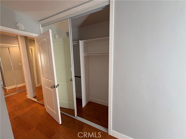 Building Photo - 5625 N Sumner Way