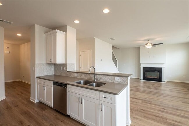 Building Photo - 4013 Park Ln