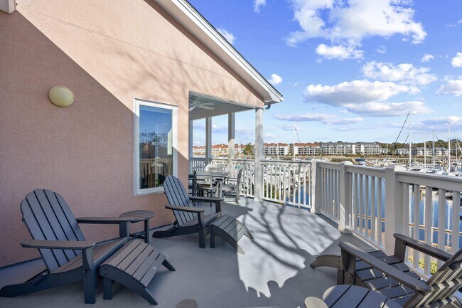 Building Photo - 4759 Lightkeepers Way