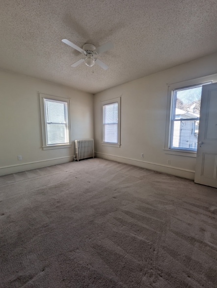 Building Photo - 43 Willow St