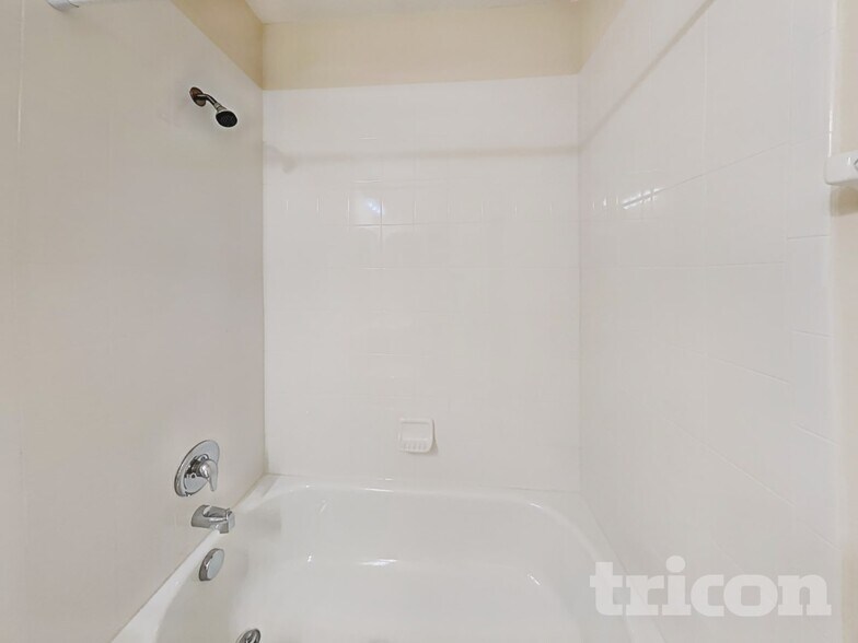 Building Photo - 3407 Mallard Pond Blvd