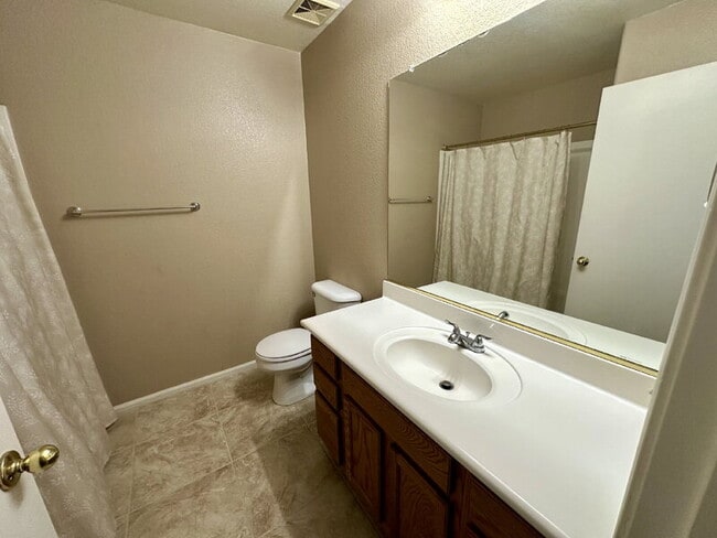 Building Photo - 41841 W Sunland Dr