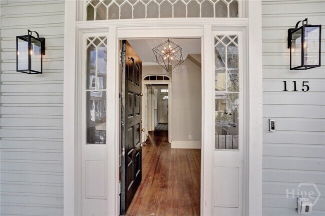 Primary Photo - 115 W 34th St