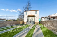 Building Photo - 2632 Annette St