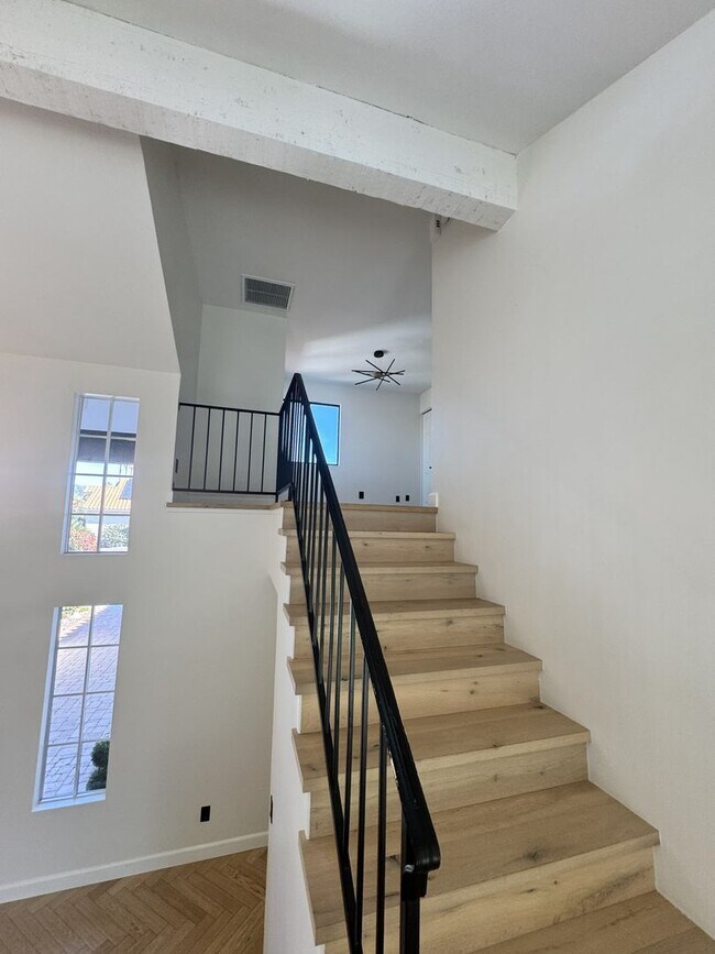 Building Photo - BEAUTIFUL 3 BEDROOM 3 BATH CORNER LOT WITH POOL AND LARGE BACKYARD NORTH SCOTTSDALE