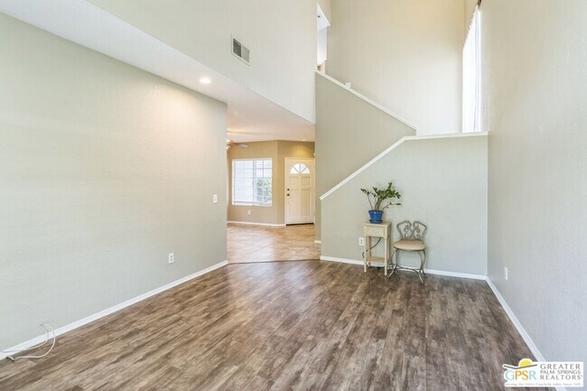 Building Photo - 13583 Almond St