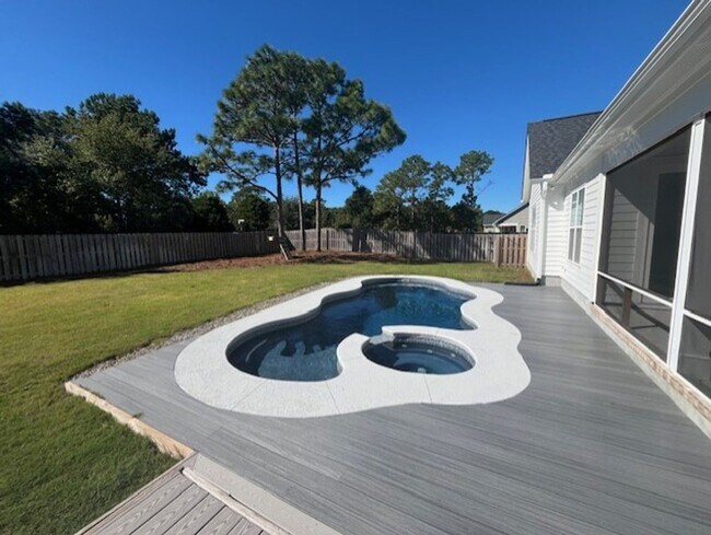 Building Photo - Experience Elegance and Privacy