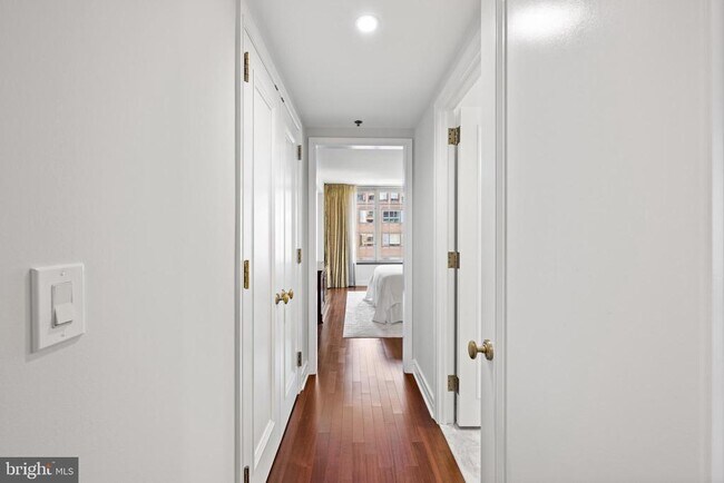 Building Photo - 1155 23rd St NW