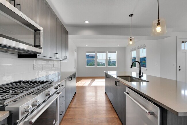 Building Photo - $2,995 - 3 Bed, 2.5 Bath Home in Thornton ...