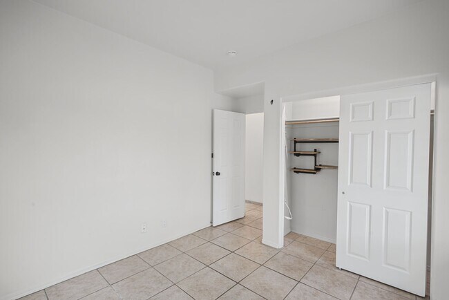Building Photo - 4184 New Moon Cir