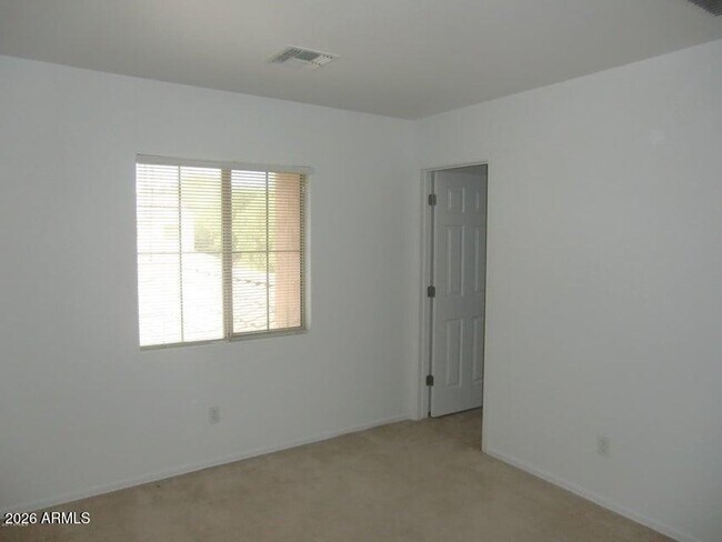 Building Photo - 5419 W Shumway Farm Rd