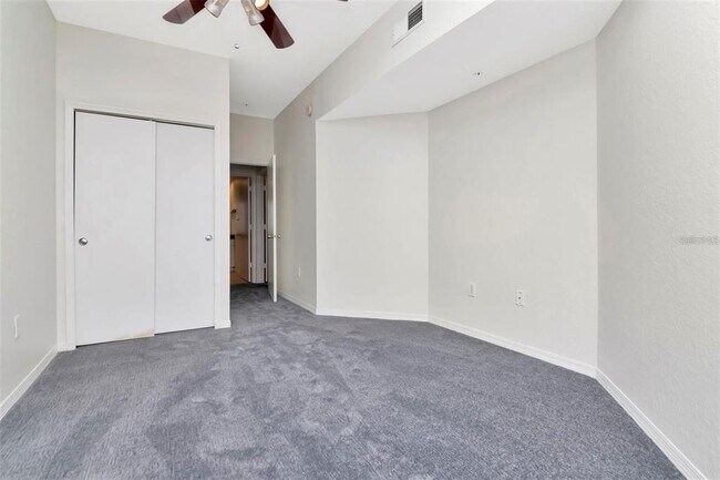 Building Photo - 504 S Armenia Ave