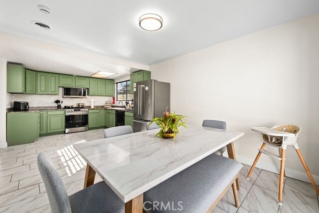 Building Photo - 632 Kenoak Dr