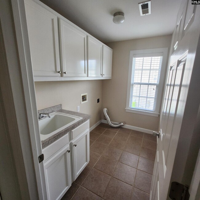 Building Photo - 118 Coopers Pond Dr