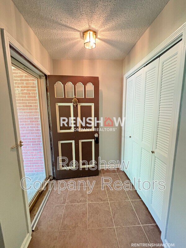 Building Photo - 6436 Macon Rd