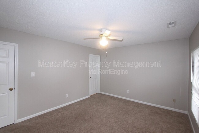 Building Photo - 5606 Split Oak Way
