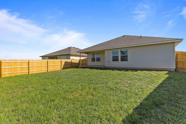 Building Photo - 504 Wyatt Wy