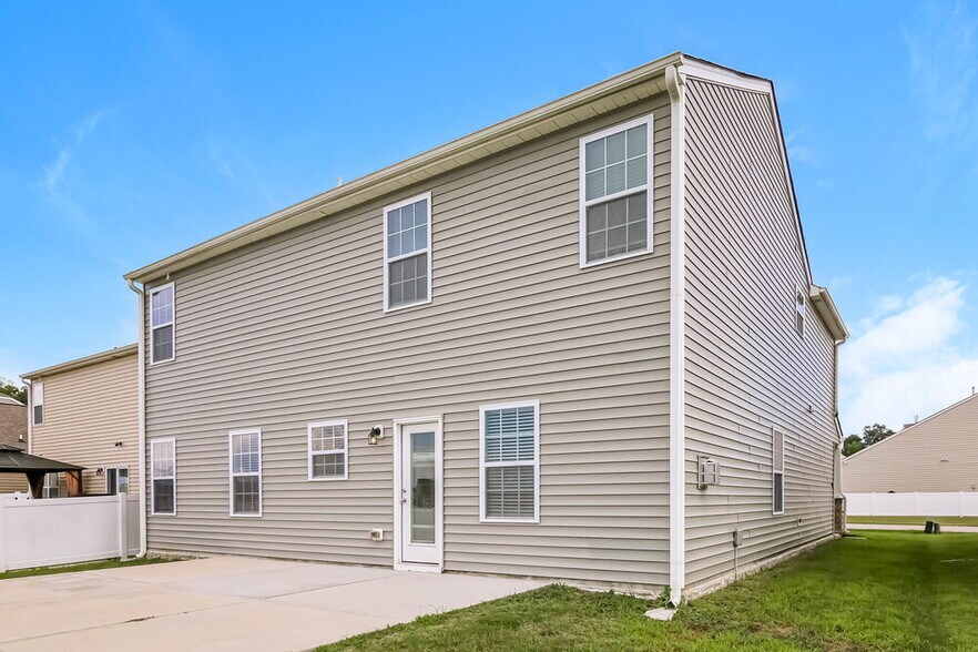 Building Photo - 36 W Painted Way