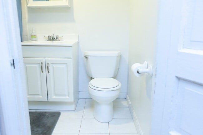 Building Photo - 1743 Commonwealth Ave