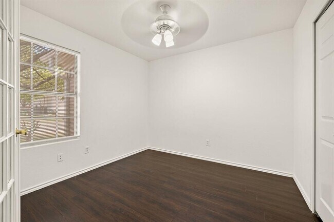 Building Photo - 3402 Settlement Dr