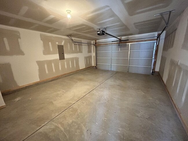 Building Photo - 144 Sunny Pt Lp