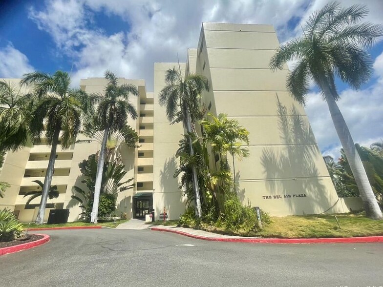 Building Photo - 1054 Green St