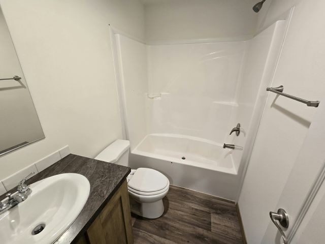 Building Photo - 127 Laurinda Ln