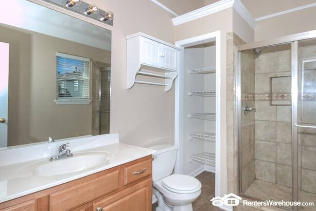 Building Photo - 3 Bed 2.5 Bath Home For Rent In Shoal Cree...