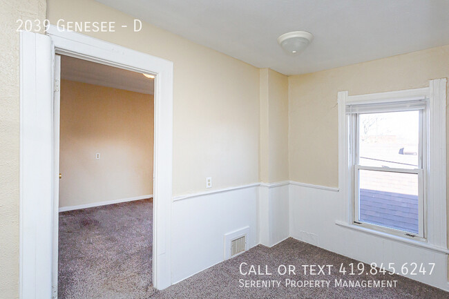 Building Photo - ?? Hop Fast! These Apartment Rentals Won’t...