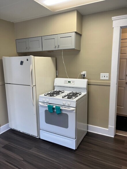 Building Photo - 4014 Brooklyn Ave