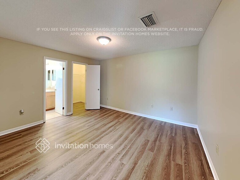 Building Photo - 3856 Stonemont Dr