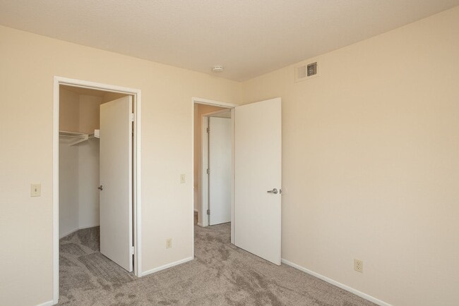 Building Photo - Beautiful Home In Coveted Rancho Del Oro!