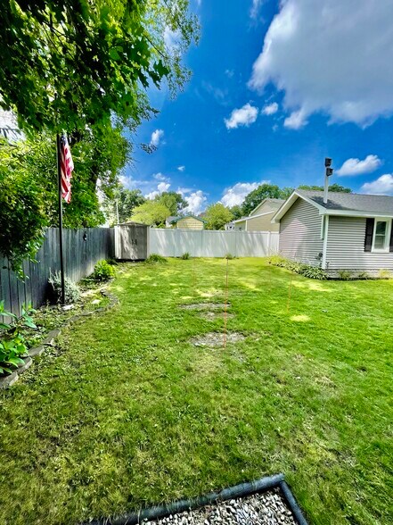 Building Photo - 6 Madeline St