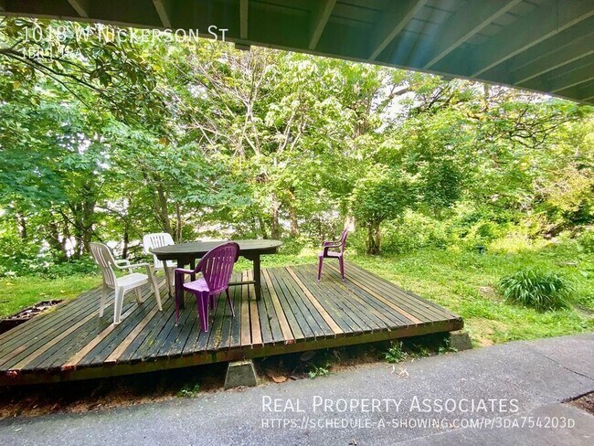 Building Photo - 1018 W Nickerson St