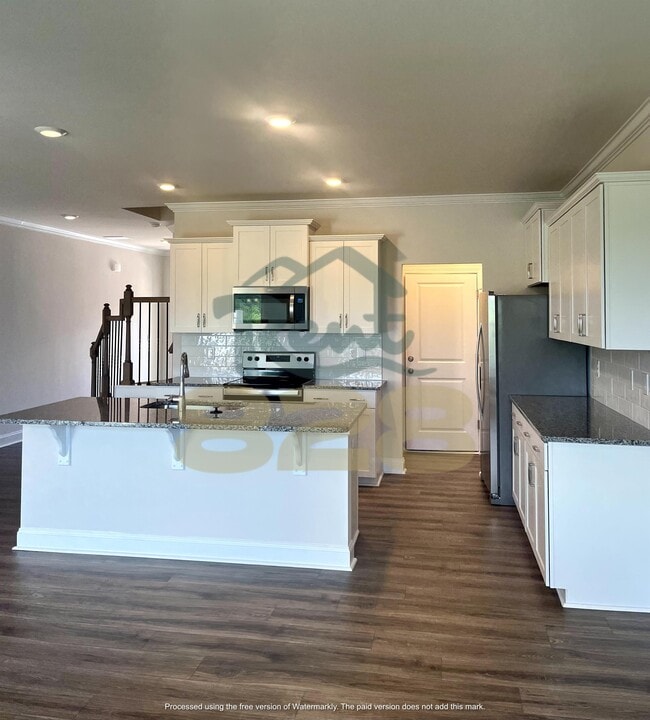 Building Photo - 146 Creekview Rd