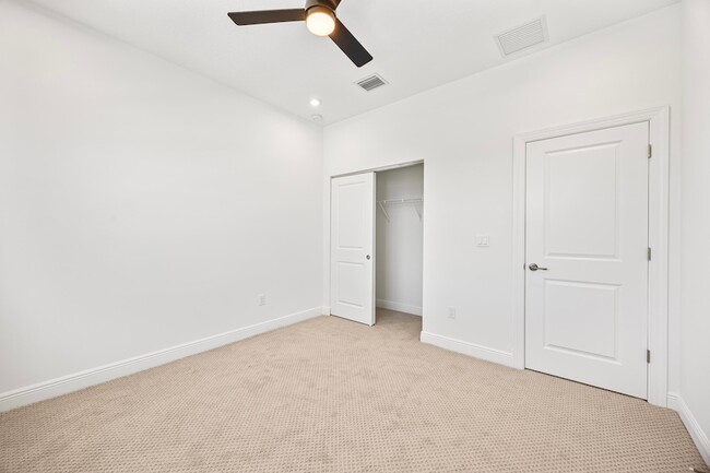Building Photo - 3552 NW Solange Ct