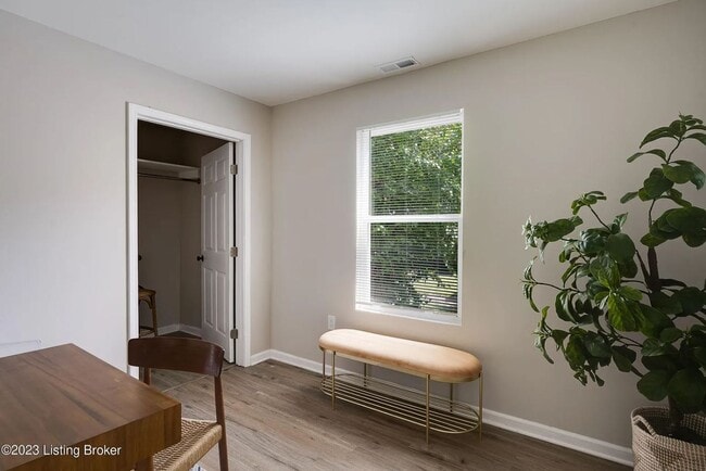 Building Photo - ? Stunning 4 Bedroom, 1 Bathroom Home on Preston ?
