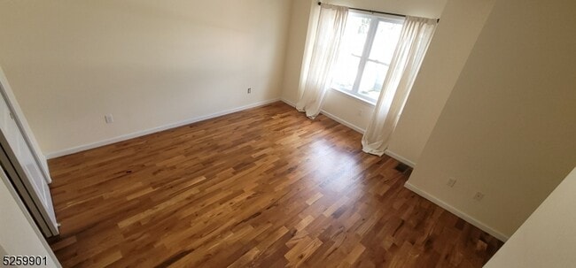 Building Photo - 56 Race St