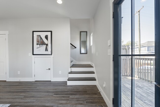 Building Photo - 1734 Pecan St