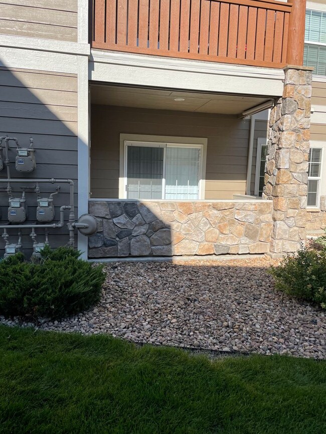 Building Photo - Charming Main Floor Condo in Water Valley