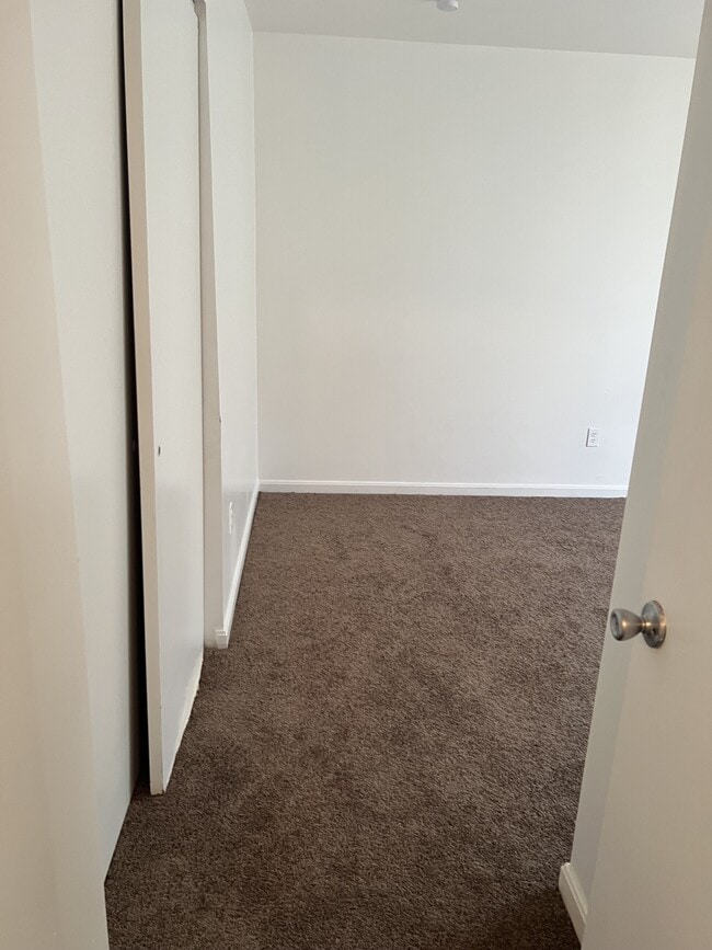 Building Photo - 5827 Suitland Rd