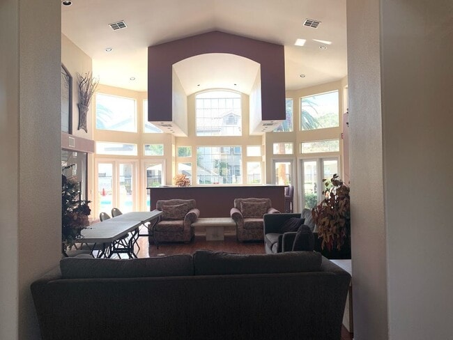 Building Photo - Ready for Move In